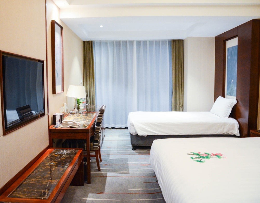 Wanghu Hotel 18/48