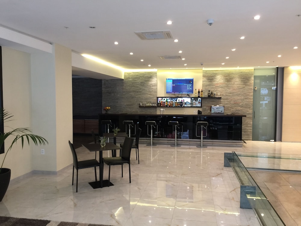 Crystal Tower Hotel 21/28