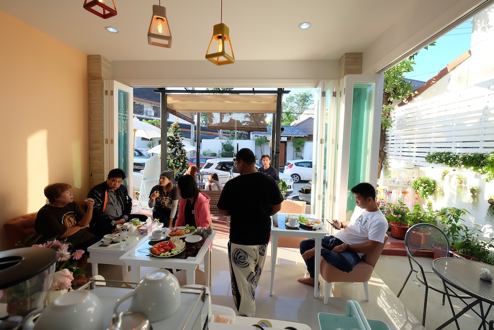 Baan Pastel Boutique Hotel Hostel 52/70