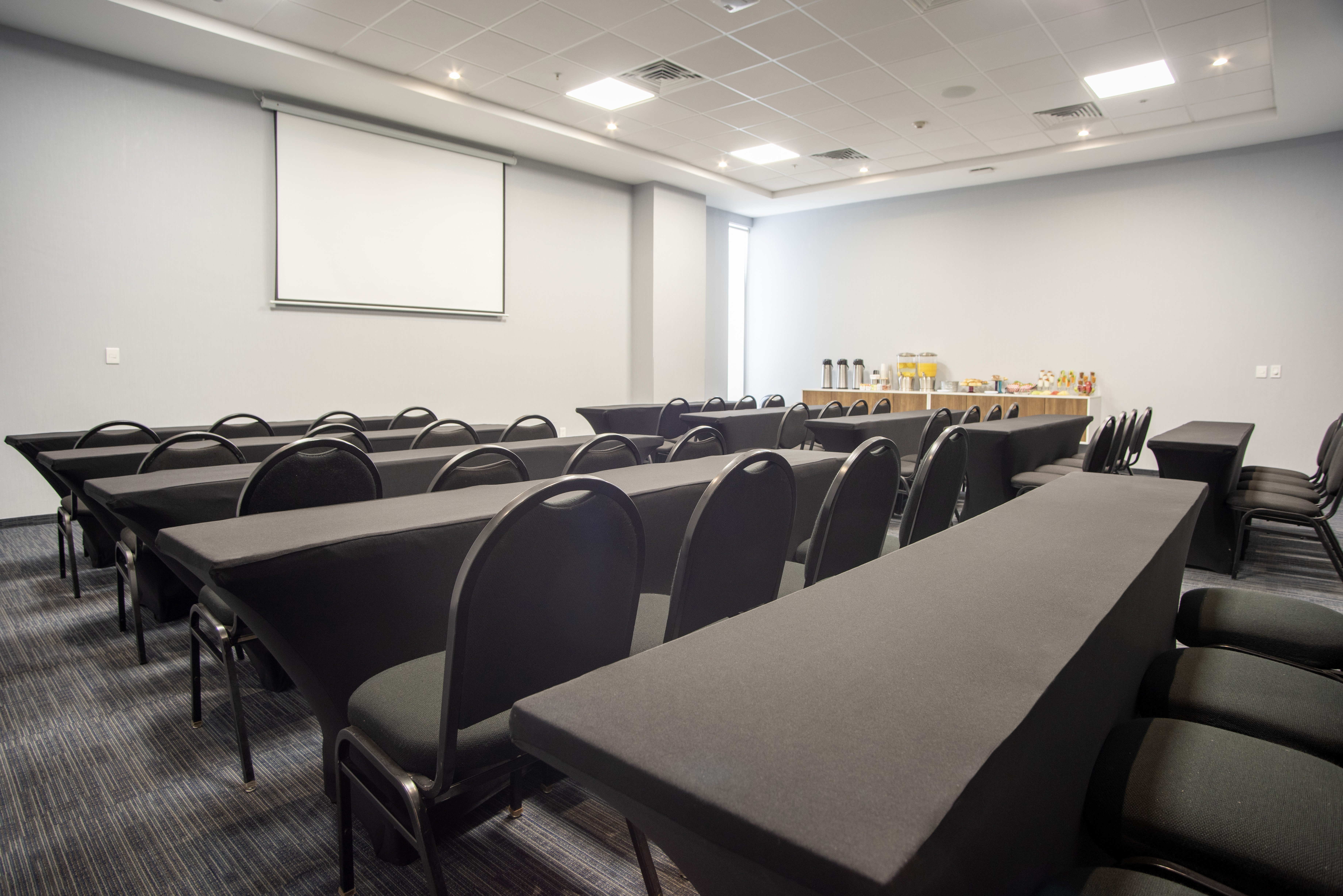 Holiday Inn Express Guadalajara Iteso 54/72
