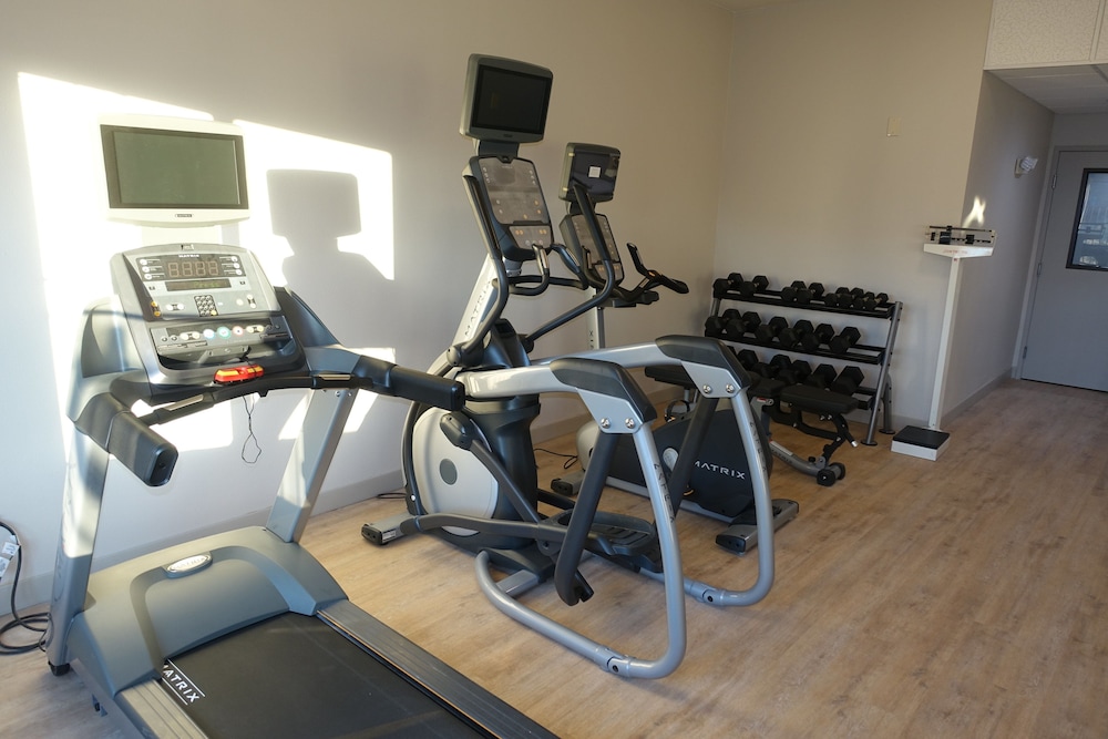 Holiday Inn Express Suites Brentwood 17/29