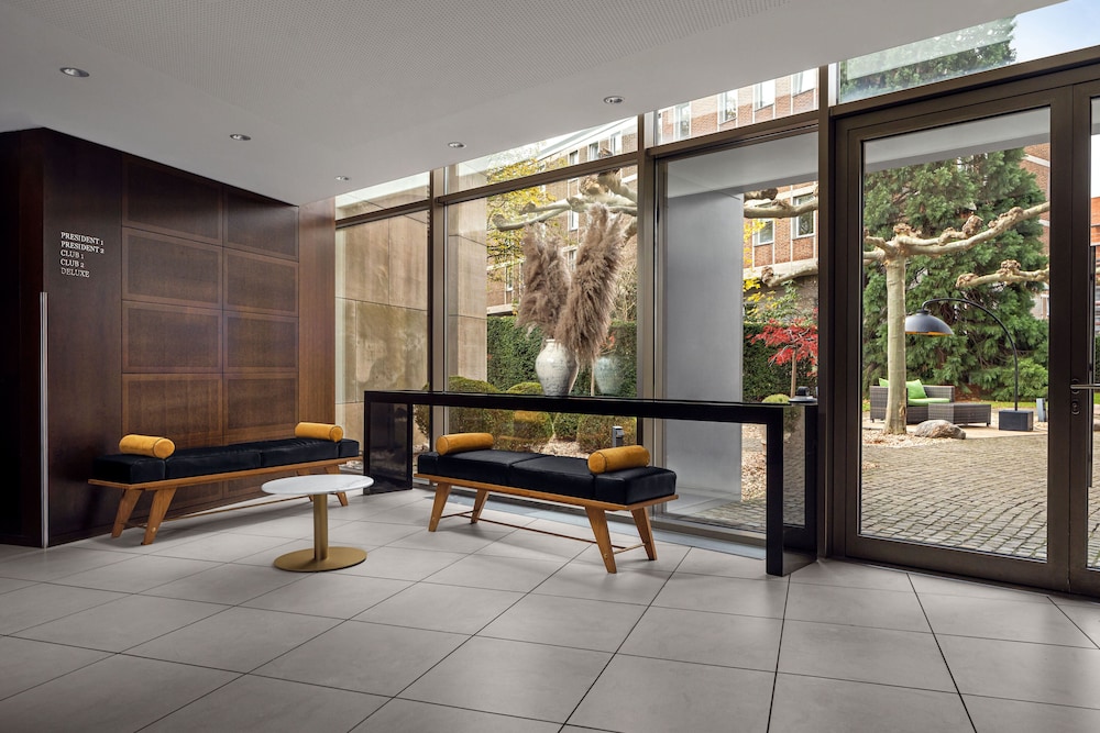 Hotel Wasserturm Cologne Curio Collection By Hilton 40/57