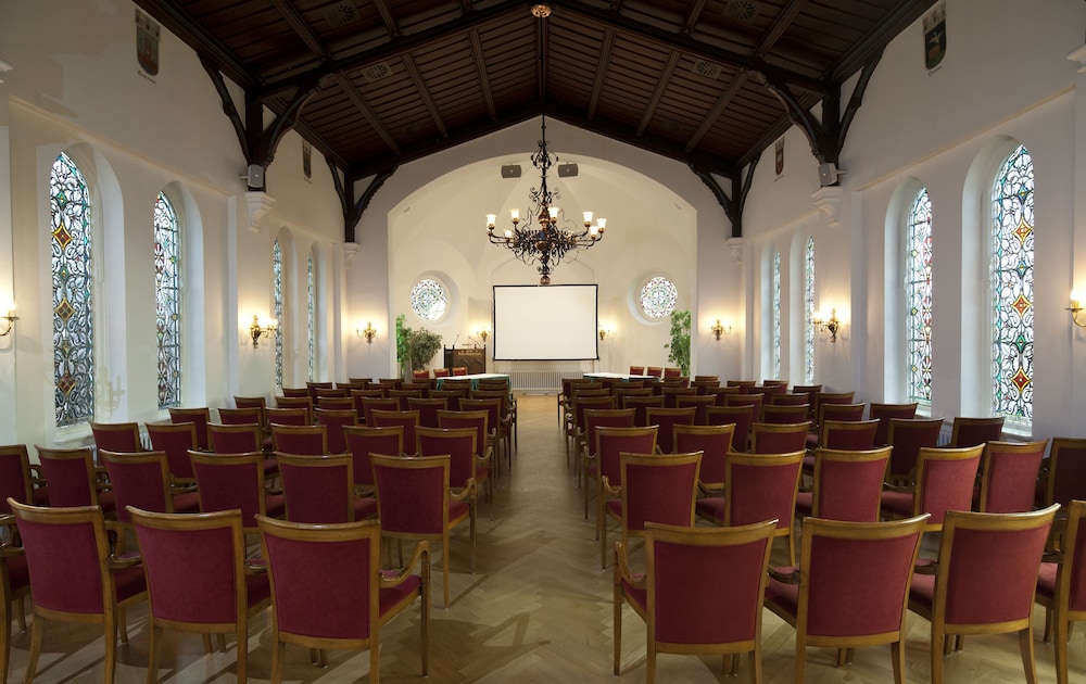 Geniesser Hotel Altes Gymnasium 39/50