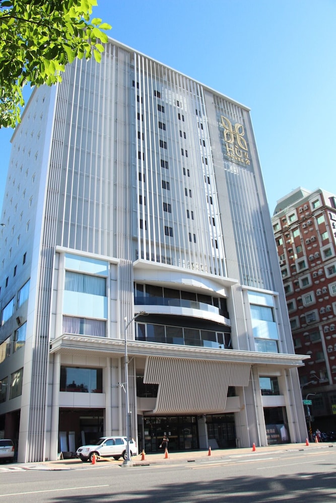 Hu House 2/48