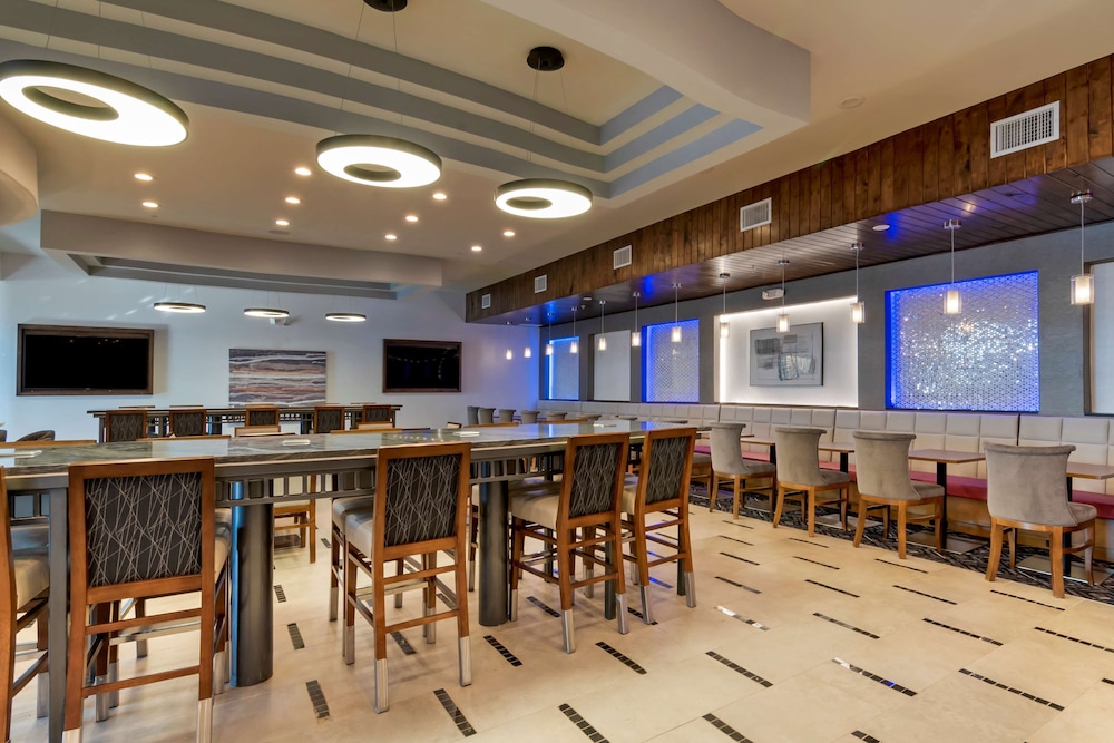 Best Western Premier Liberty Inn & Suites 39/48