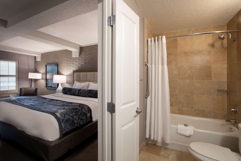 Best Western Savannah Historic District 12/38