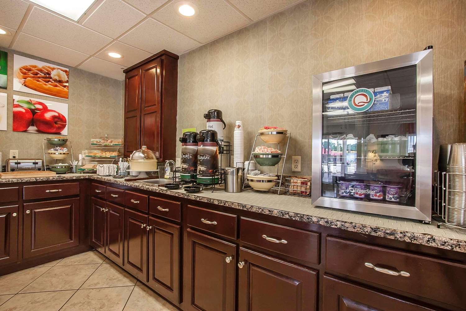 Quality Inn & Suites Covington 18/24