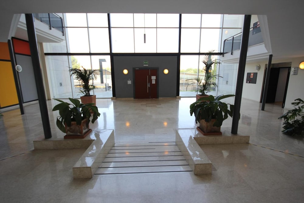 Apartamentos Vertice Sevilla Aljarafe 10/63