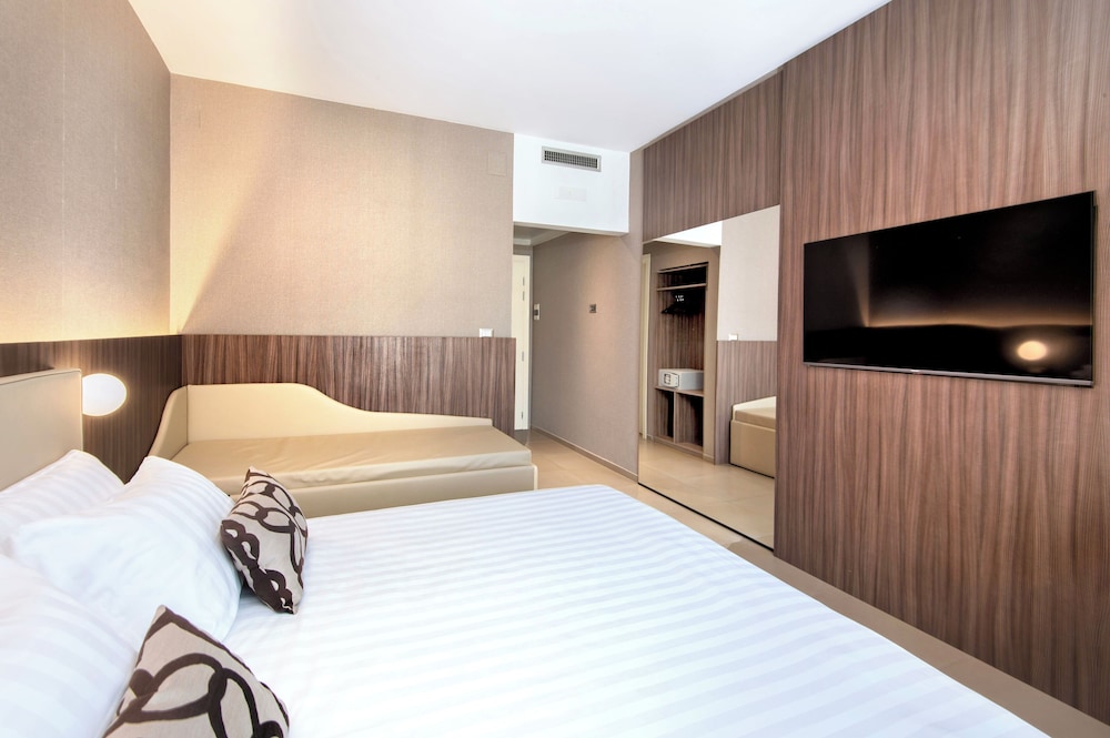 Hotel Europa Di Arzano 31/65
