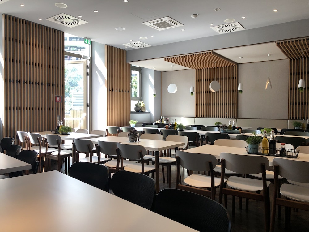 Hotel Indigo Berlin Ku Damm 47/53