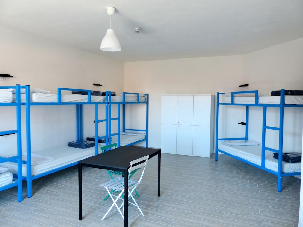 Meet Gardalake Hostel 22/50