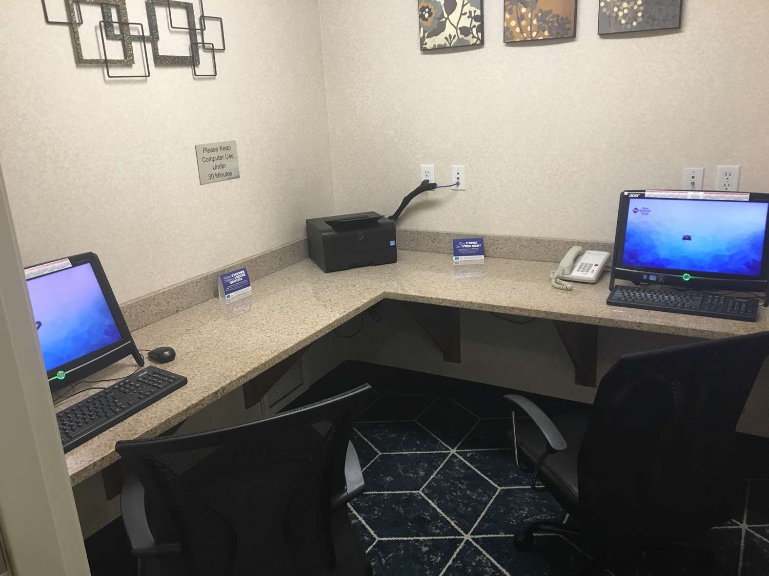 Best Western Plus Gateway Inn & Suites 32/34