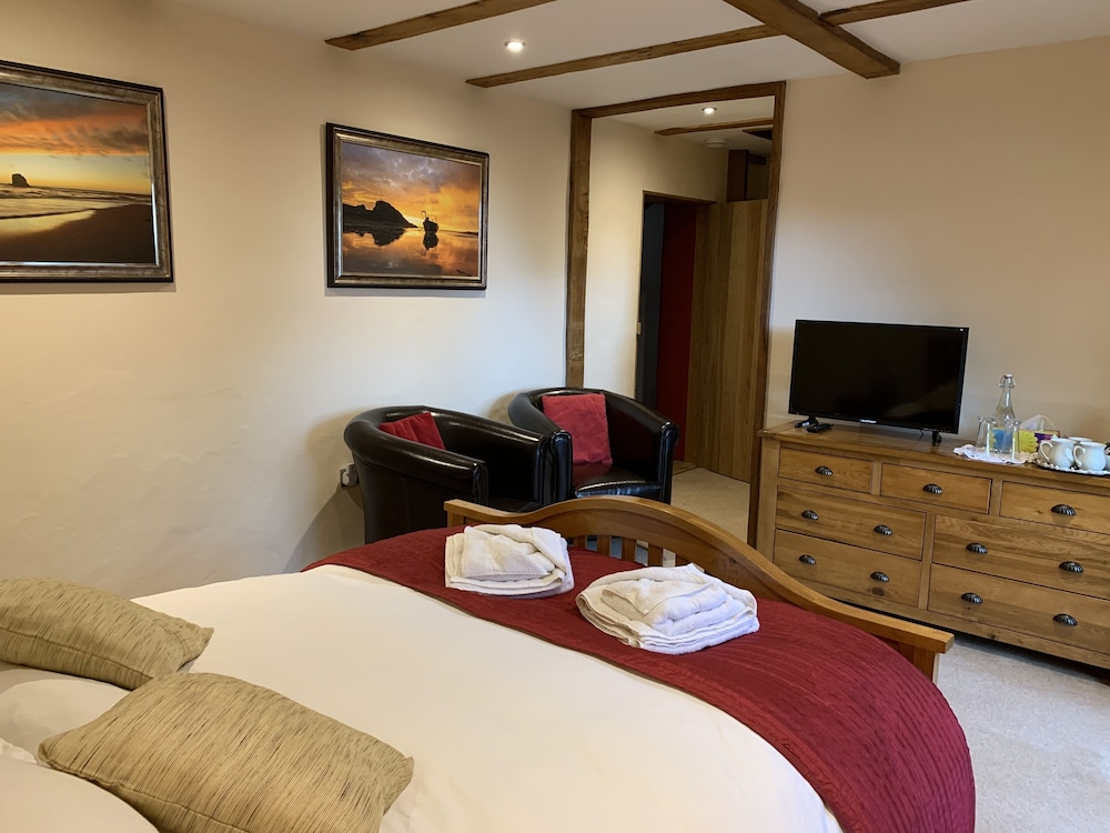 Hay Meadow Farm 8/50