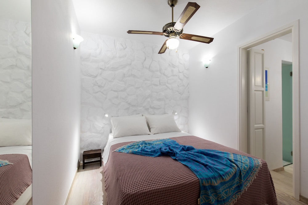 Arco Naxos Luxury Apartments 21/76