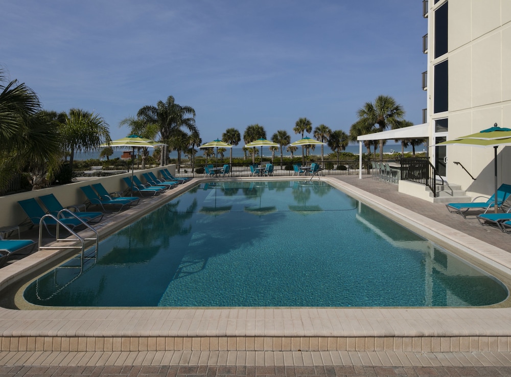 Cirque St. Armands Beachside 20/35