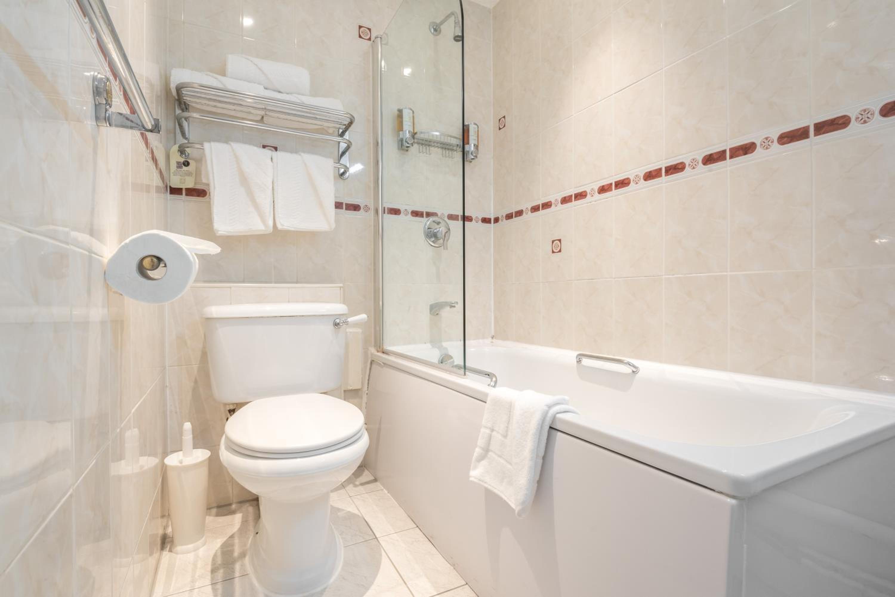غرفة كلاسيكية ثلاثية، Montana Hotel London 6/6