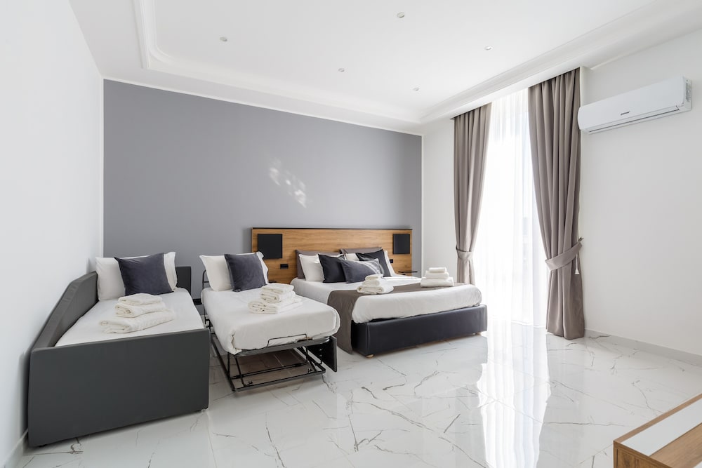 Sant Angelo Hotel 24/50