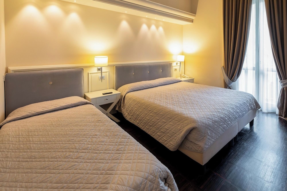 Hotel Patria Pistoia 18/50