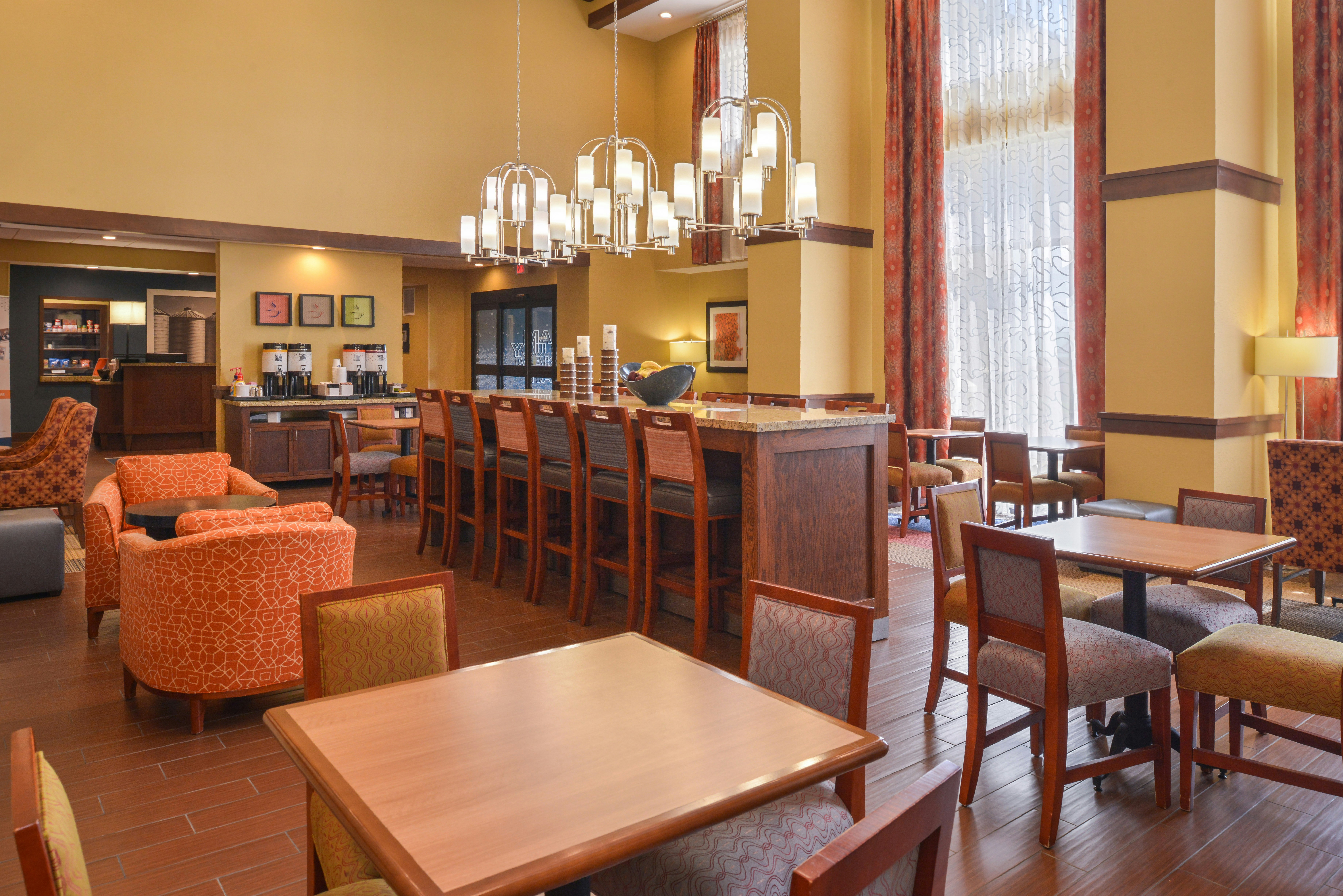 Hampton Inn & Suites by Hilton Lonoke 20/36