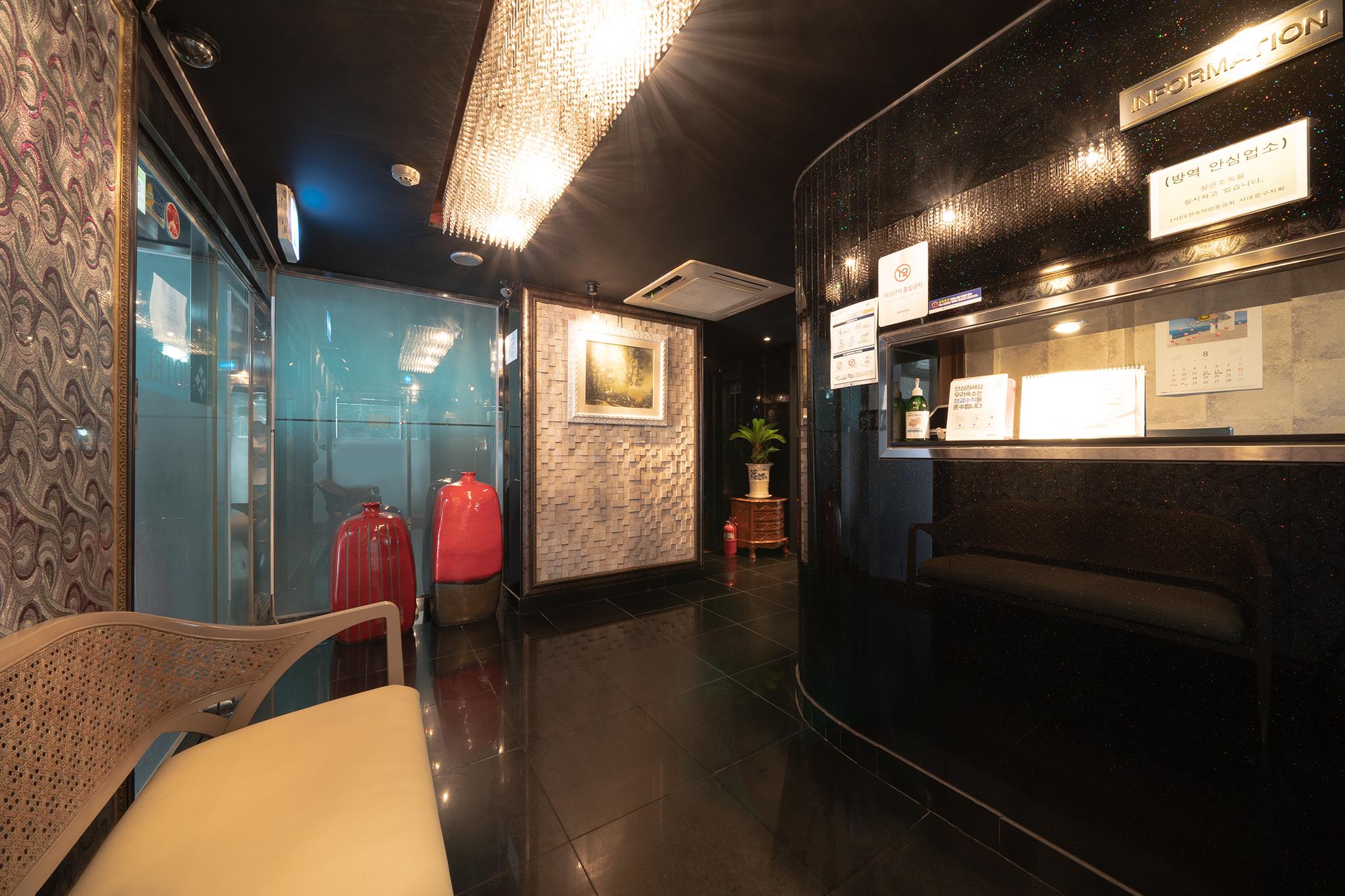 D Hotel Shinchon 11/13