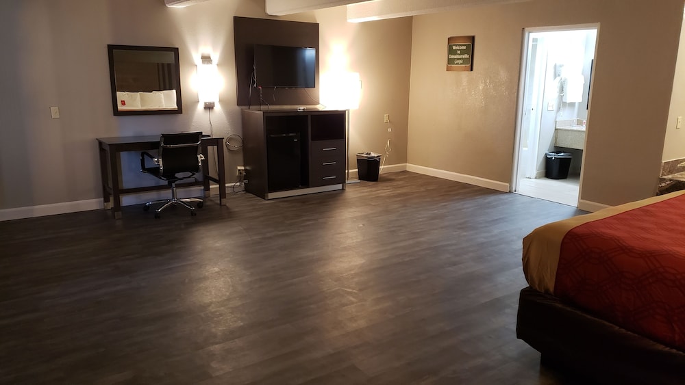 Econo Lodge Donalsonville, GA 20/27