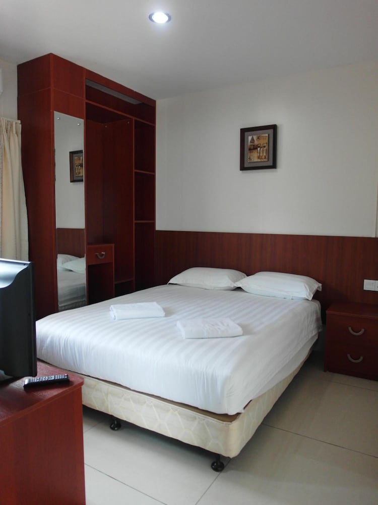 Bahagia Villa 14/38