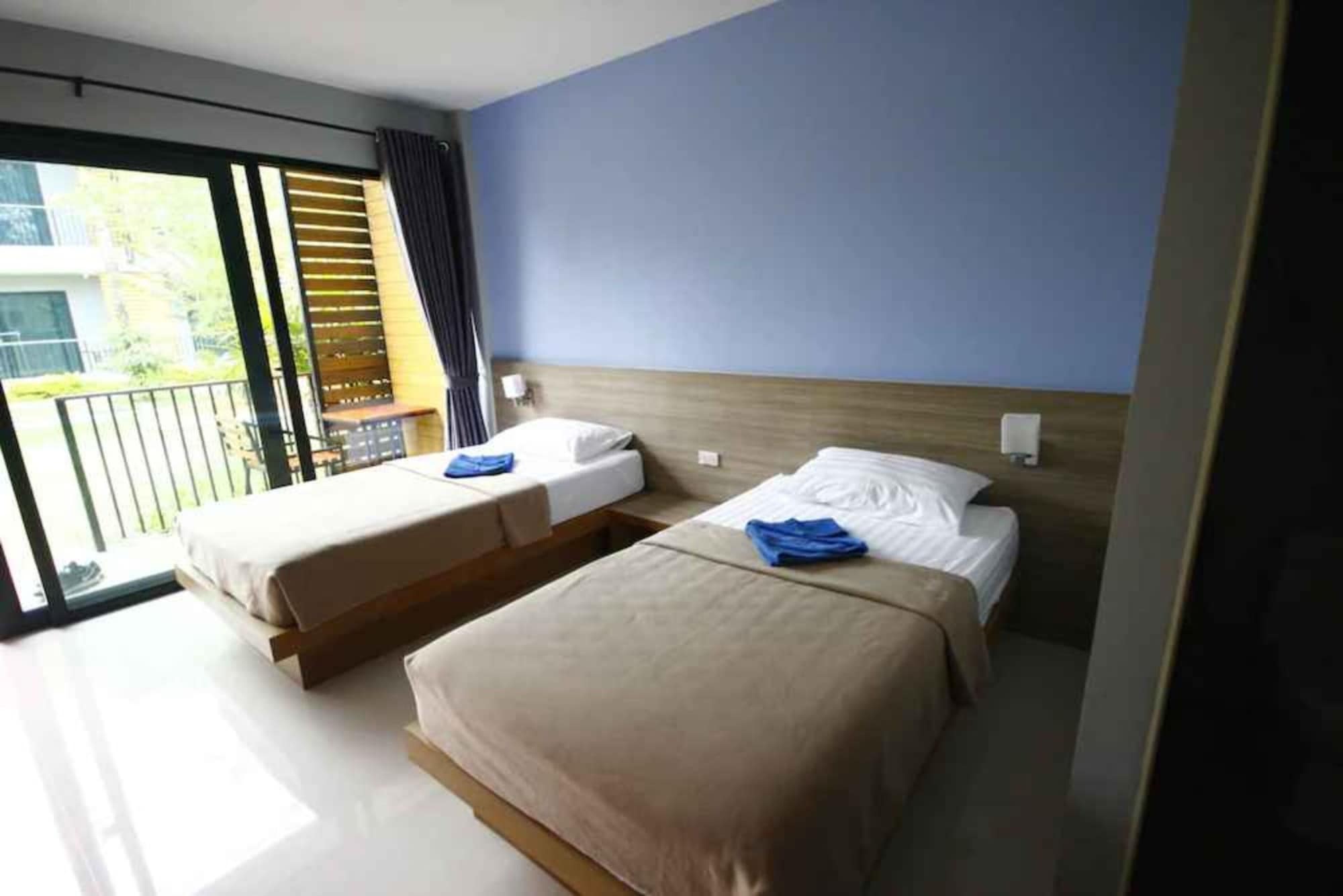 STANDARD, TWIN BEDS