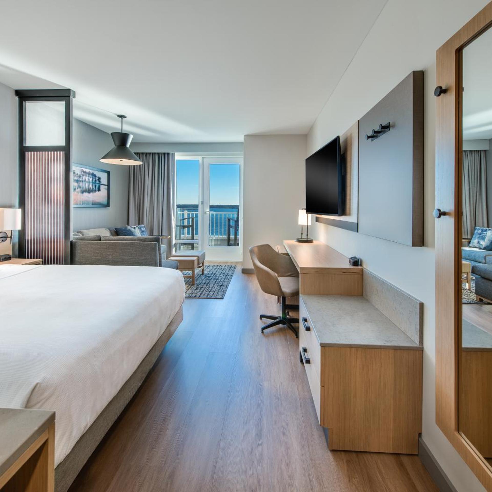 Room, King Bed, Water Front, Balcony