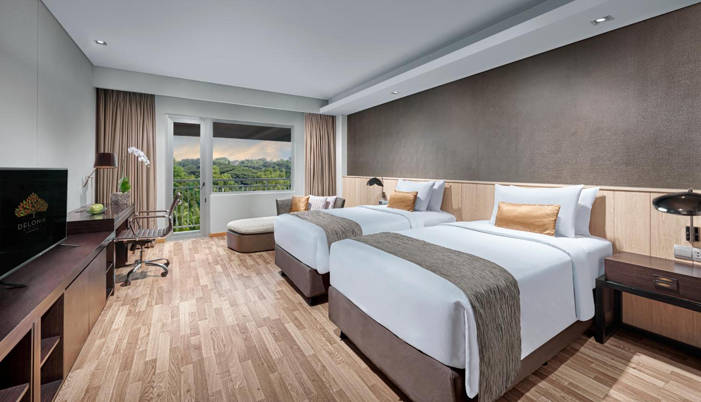 Studio, Double Bed, Golf Wing