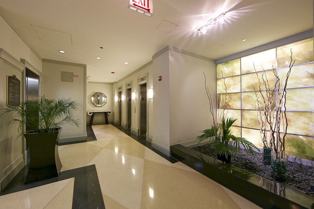 Warwick Allerton Chicago 25/49