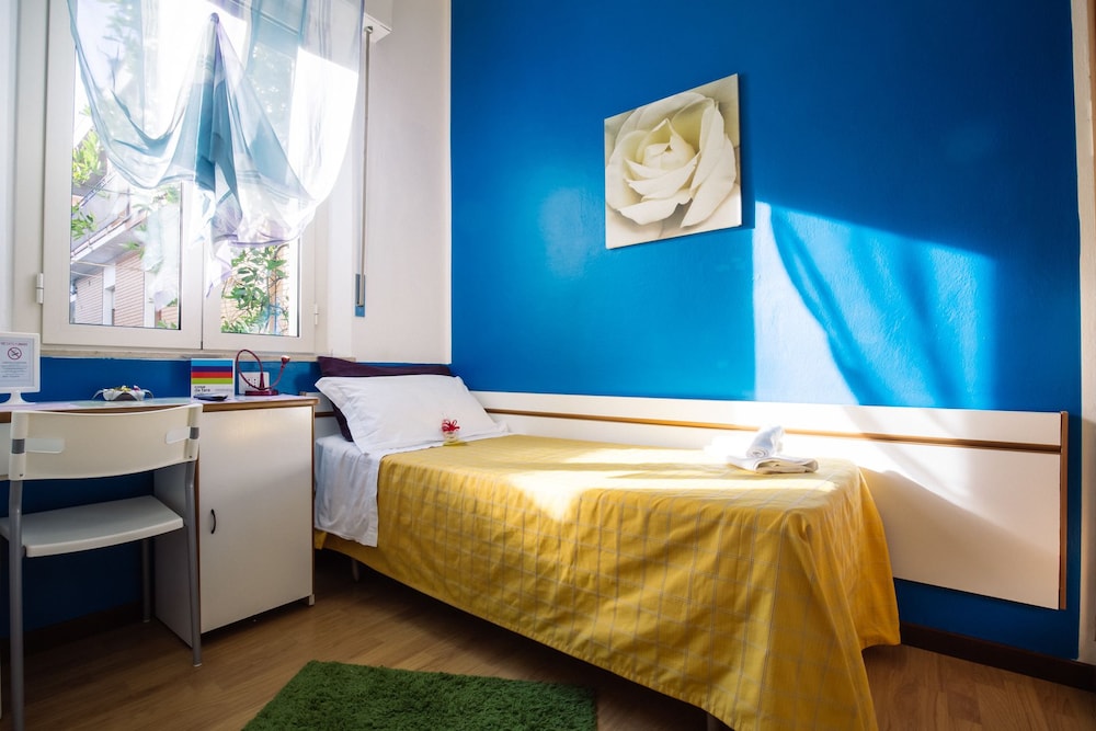 HOTEL RIMINI ERIALE 14/40