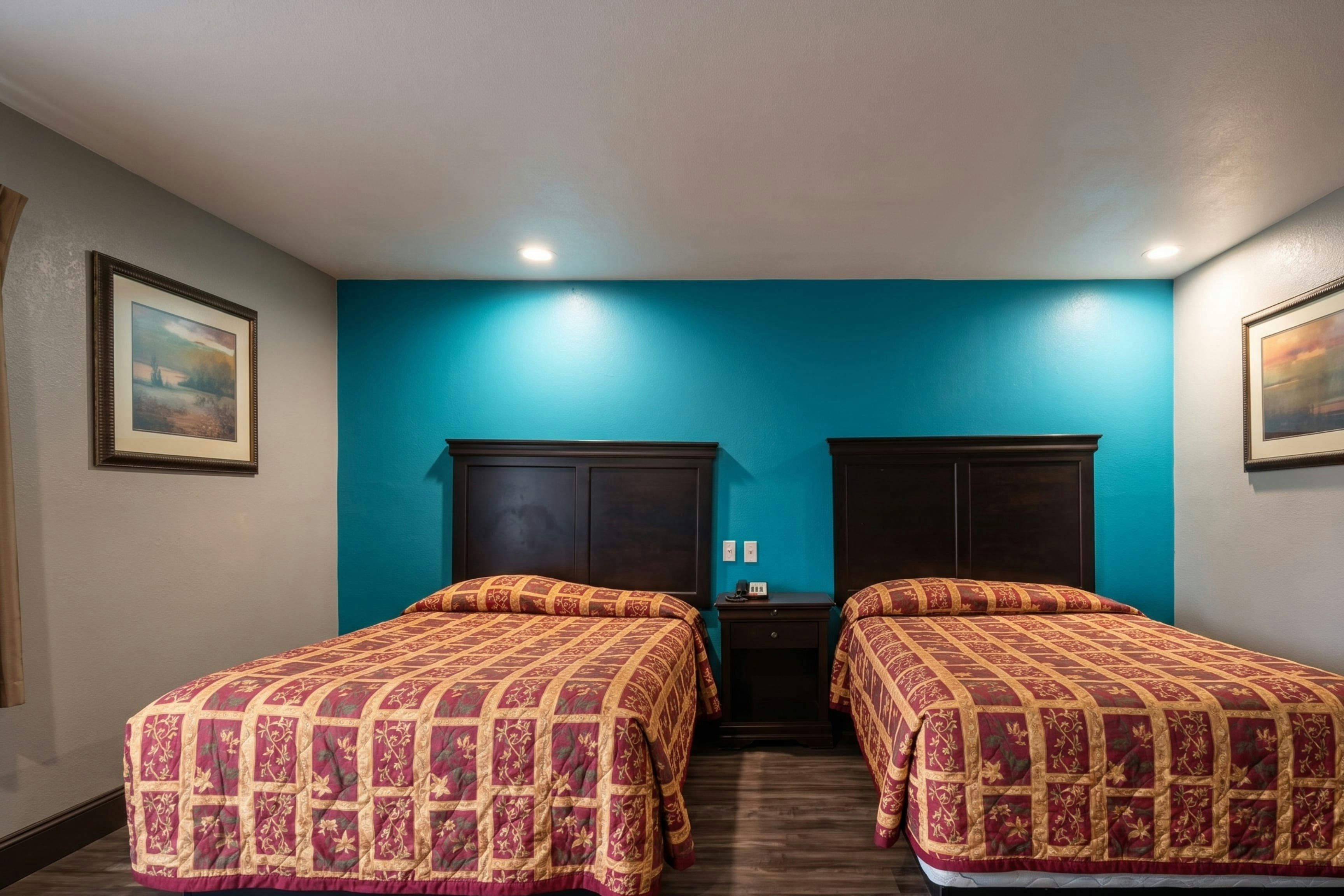 OYO Deluxe Inn 6/20