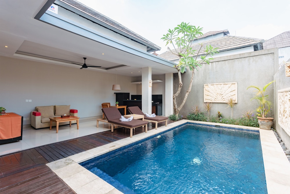 The Light Exclusive Villas Spa 11/72