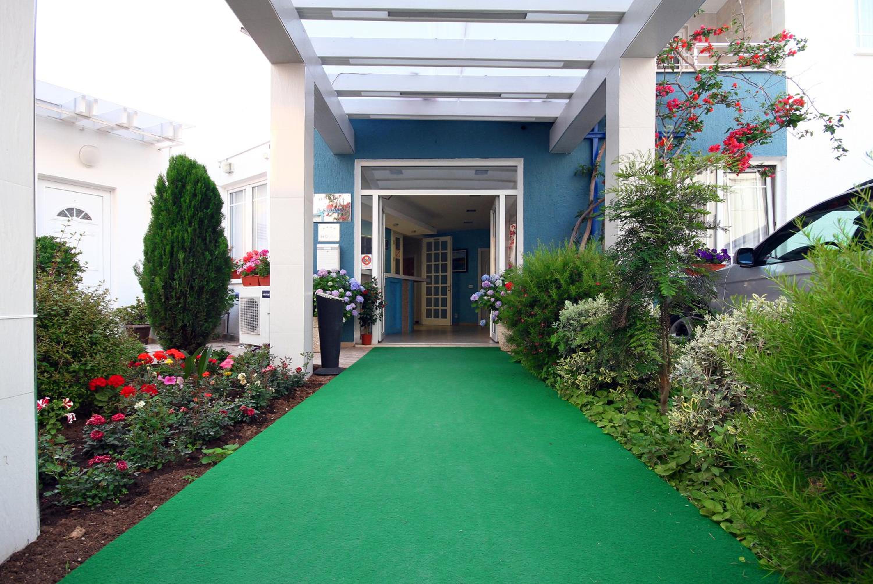 Hotel Bella Vista 74/79