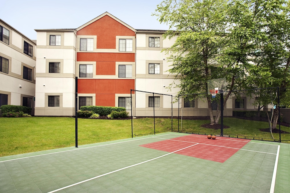 HYATT HOUSE MORRISTOWN 39/77