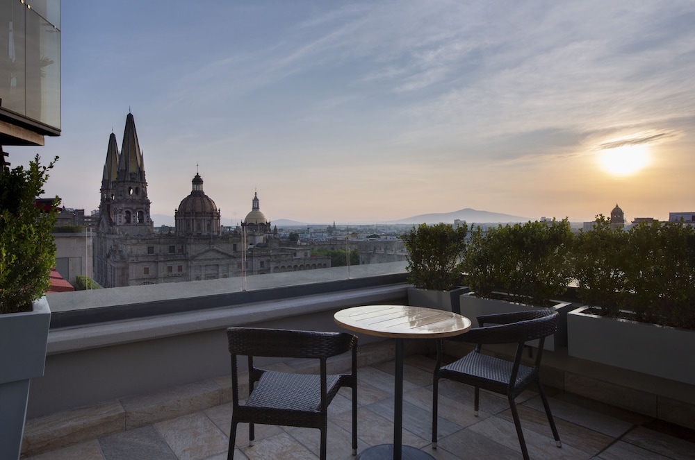 Doubletree By Hilton Guadalajara Centro Historico 3/60