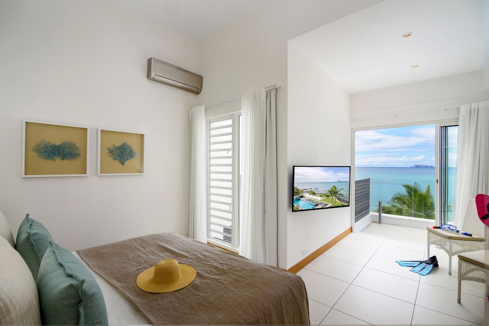 Myra Seafront Suites And Penthouses By Lov 38/56