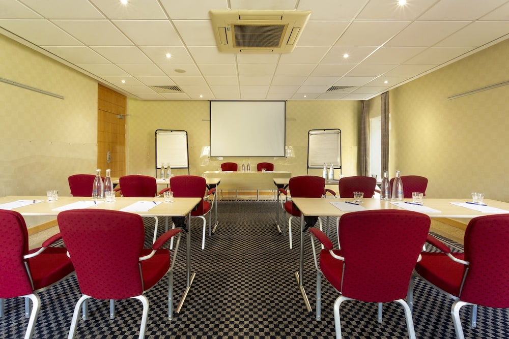 Holiday Inn Express Southampton M27 Junction 7 37/50