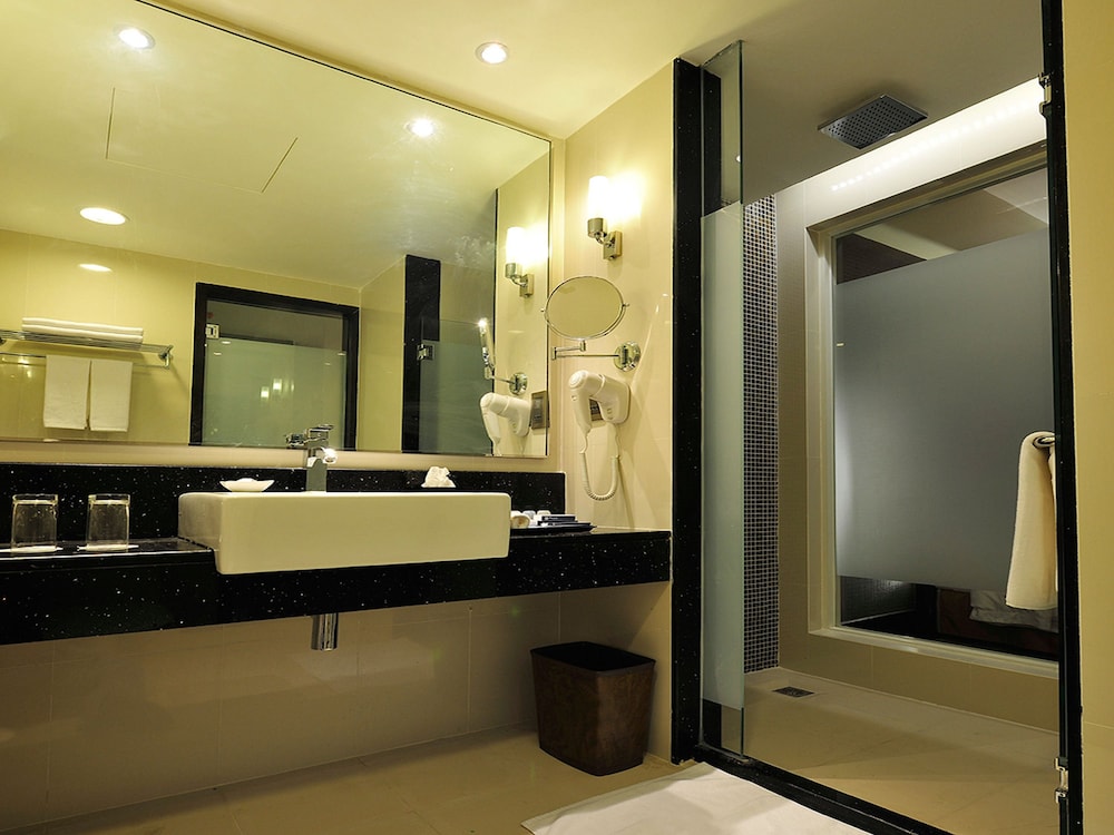 Ming Garden Hotel And Residences 69/69