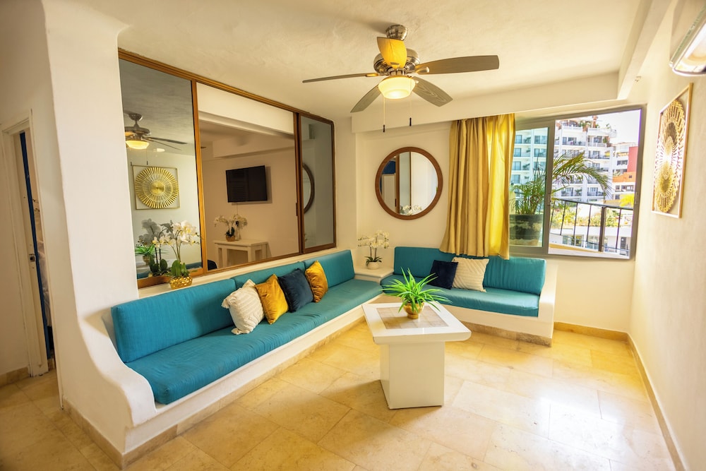Chairs Resort By the Sea 30/49