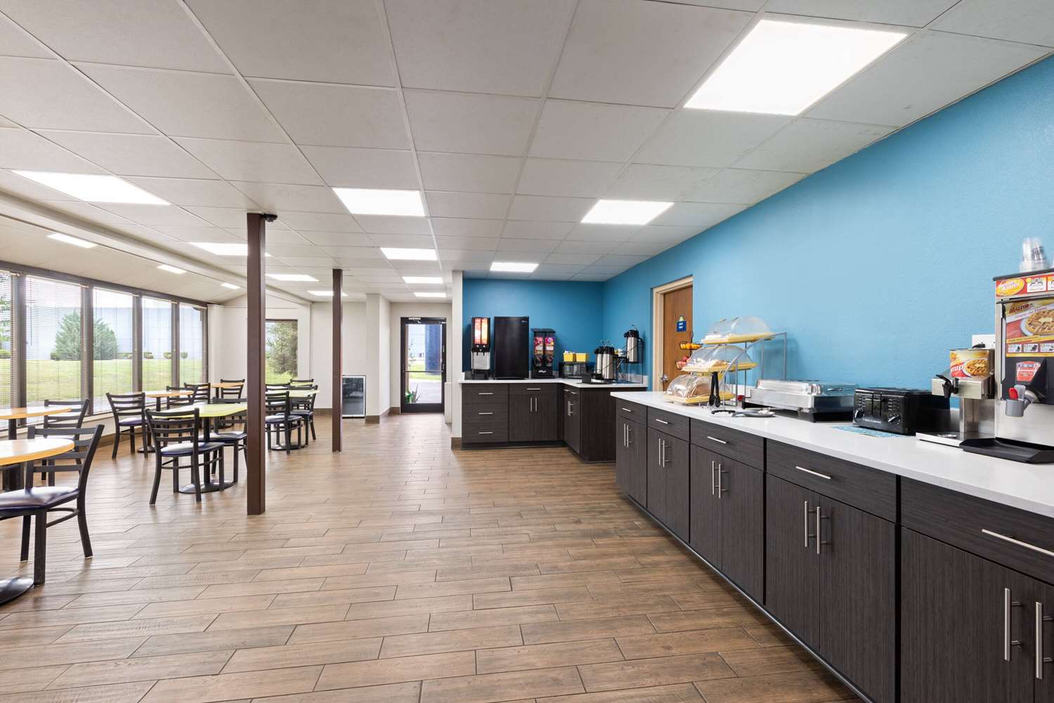 Days Inn By Wyndham Clarksville North 42/63