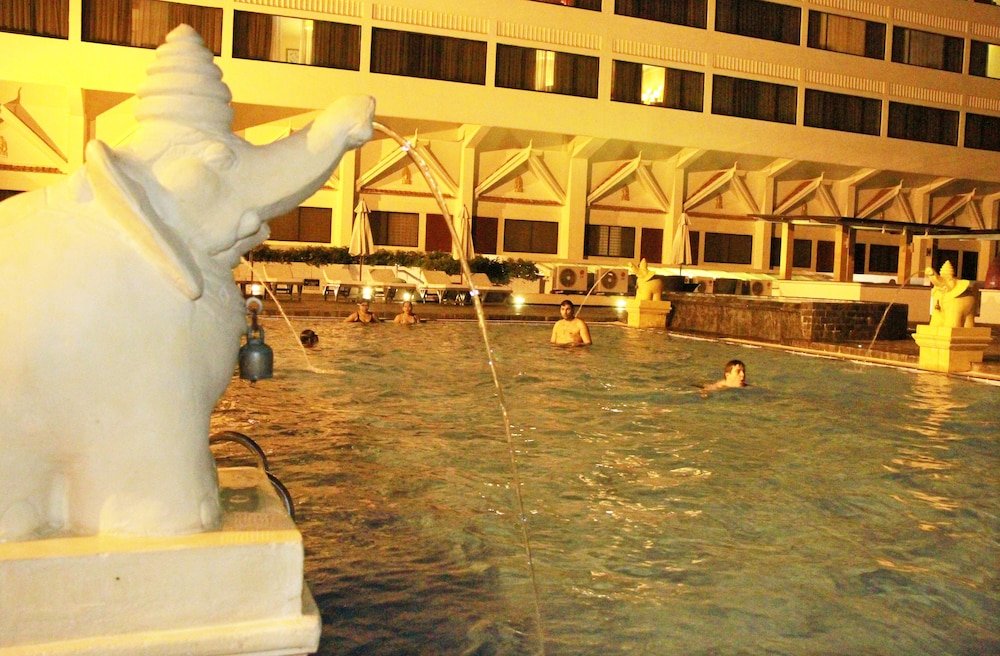 Cambodiana Hotel 22/50