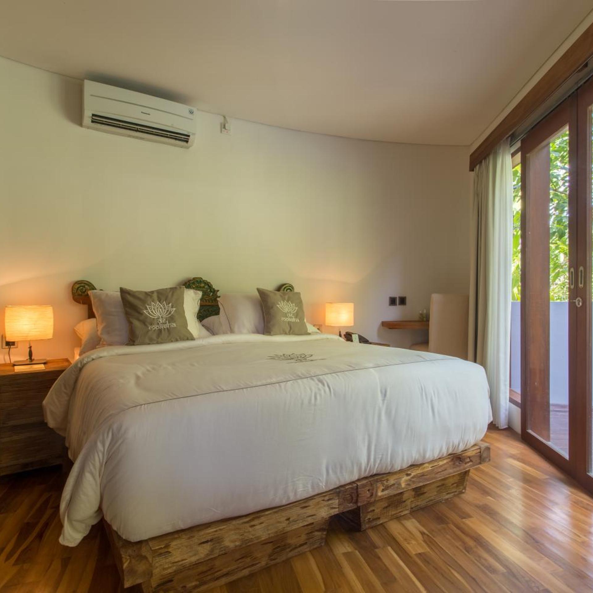2 Bedrooms, Villa, with Pool