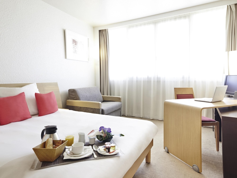 غرفة قياسية بسرير مزدوج مع أريكة، Novotel Paris Nord Expo Aulnay 6/10