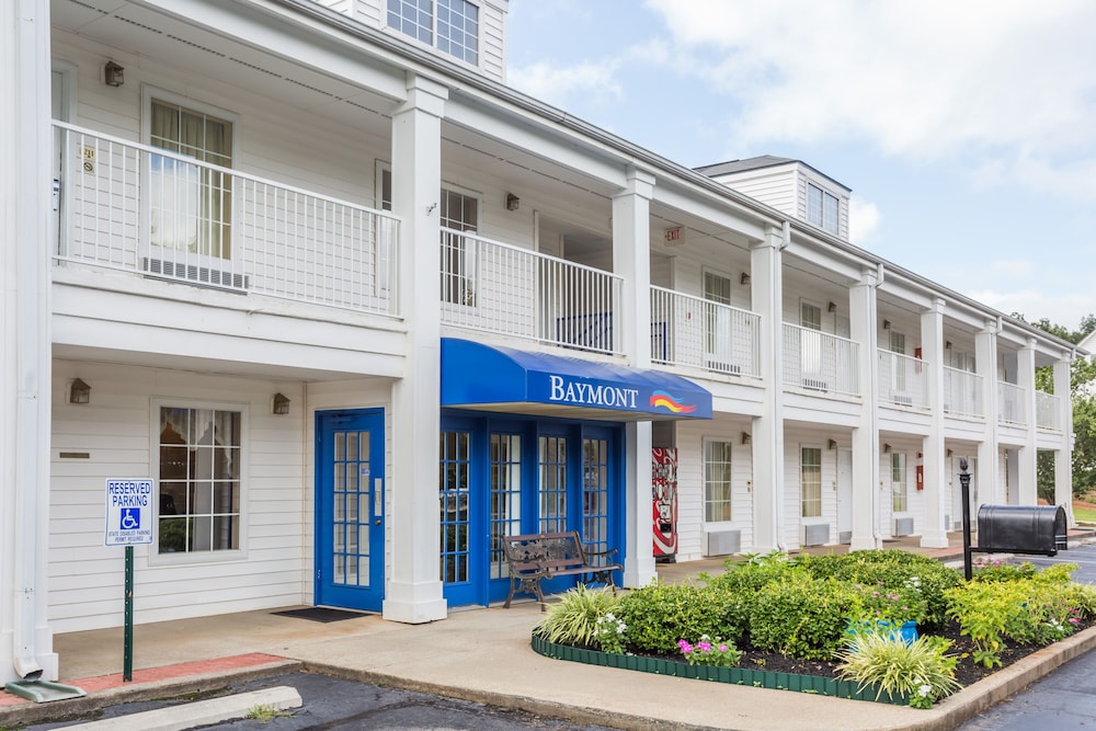 Baymont By Wyndham Greenwood 7/39