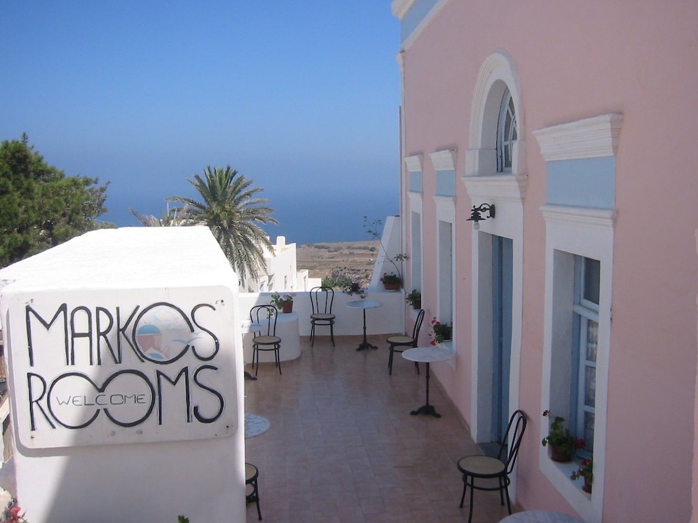 Marcos Rooms 17/44