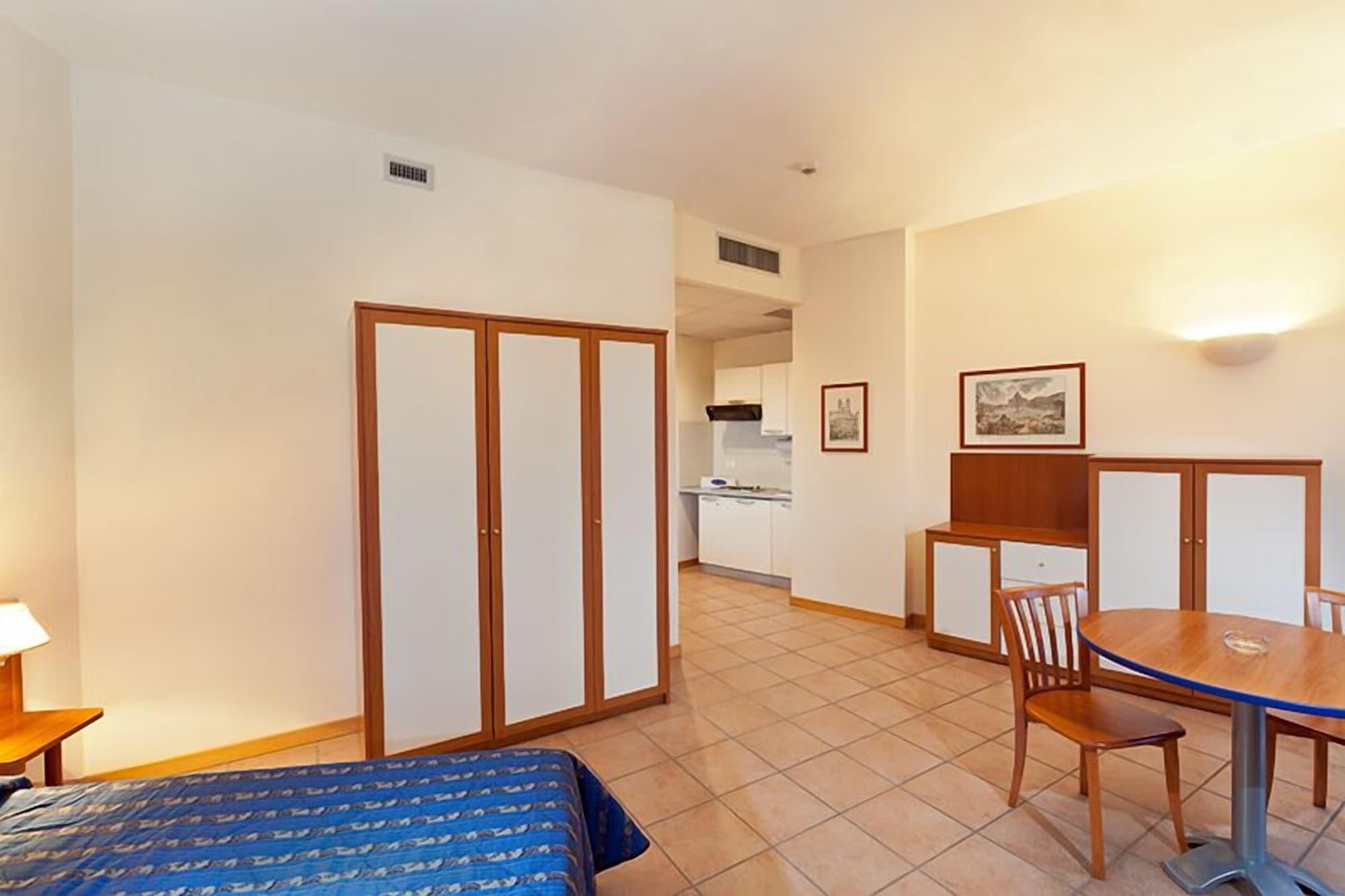 Parco De Medici Residence Hotel 8/39