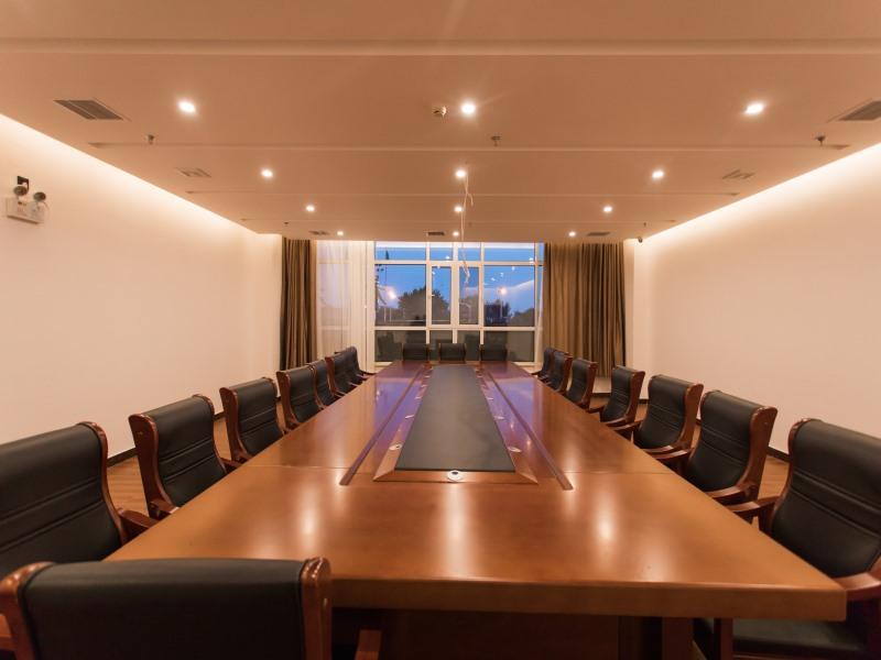 Greentree Inn Zhangjiakou High Speed Railway Station 33/41