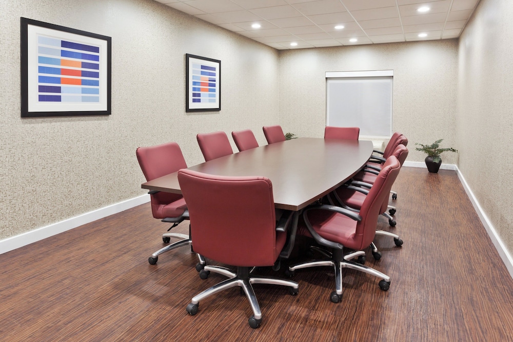 Holiday Inn Express Hotel And Suites Rome East 42/50