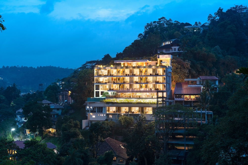 Grand Serendib Hotel in KANDY